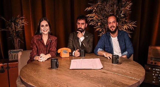 “Sarp Apak’ın YouTube’da konuk olmadığı ilk programa konuk olmanın şerefini yaşıyorum.”