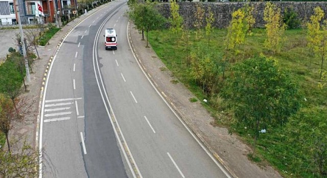 Başiskele İstiklal ve Cumhuriyet’te yol çizgileri çizildi