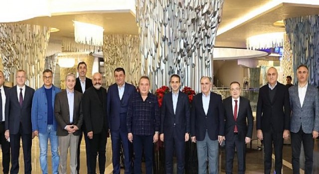 Başkan Böcek turizmcilerle Lara-Kundu turizm yolu projesini anlattı