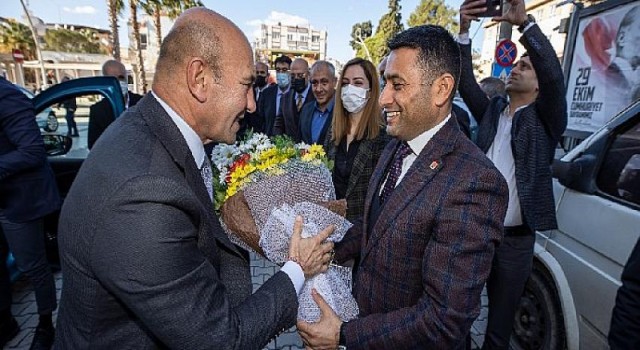 Başkan Soyer Menemen’den seslendi: “Bizim yarını kurma vaktimiz geldi”