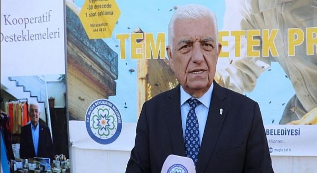 Büyükşehir Destekliyor Arıcının Yüzü Gülüyor