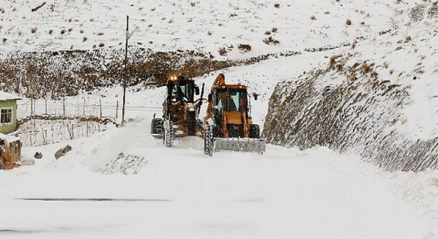 Büyükşehirden Kırsalda Yoğun Karla Mücadele