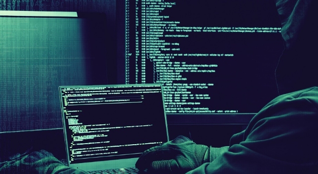 Dolandırıcılar, yeni COVID-19 kimlik avı kampanyasında Omicron korkularından yararlanıyor