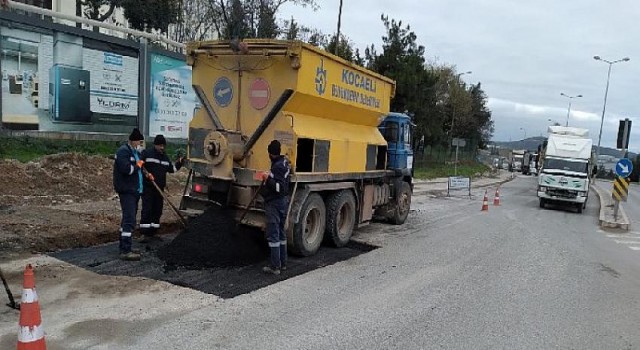 Gebze Pelitli ve Kadıllı’da yol onarım çalışması