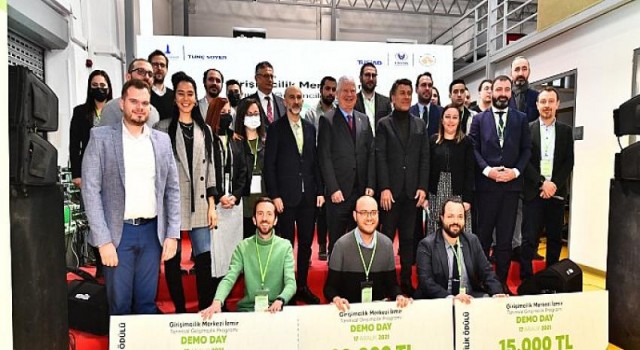 ”Girişimcilik Merkezi İzmir”de ilk ödüller sahiplerini buldu