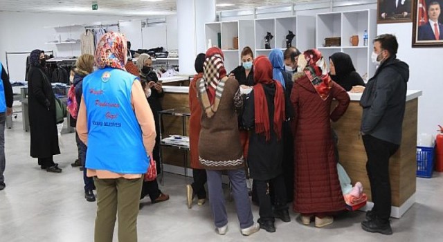 Gölbaşı Belediyesi Paylaşım Noktası ile 52 Bin Gölbaşılı’ya Yardım Etti