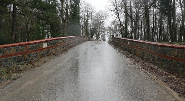 Kutluca köy mezarlığına taş duvar