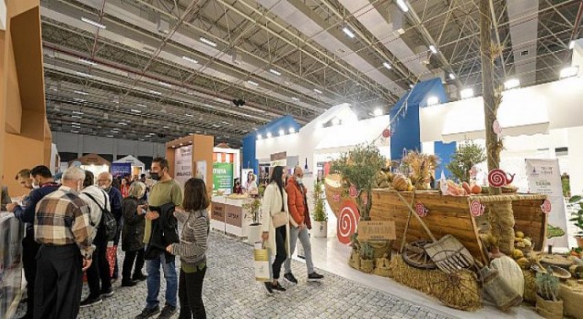 Yerel ürünler, turizm fuarında ilgi çekti / Terra Madre Anadolu İzmir 2022’ye turizm profesyonellerinden yoğun ilgi