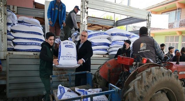 Aydın Büyükşehir Belediyesi’nden Küçük Üreticiye Yem Desteği