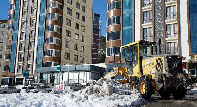 Büyükşehir Çalışıyor, Ulaşım Açık Tutuluyor