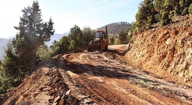Kırsal yollara 46 milyon yatırım