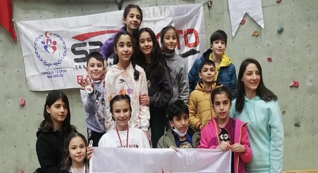 Sporcularımız Bölge Şampiyonasından Madalyalar İle Döndü