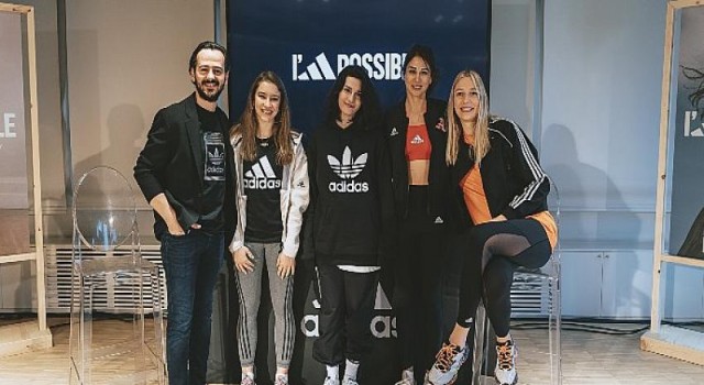 Ayşe Begüm Onbaşı, Asude Kalebek ve Cansu Köksal “I’M POSSIBLE” dedikleri hikayelerini anlattılar.