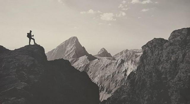 Dağcılık temalı ödüllü fotoğraf sergisi açıldı