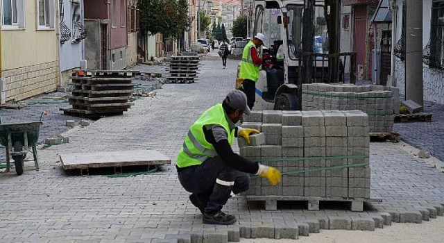 Fen İşleri Ekipleri 2021 Yılında 60 Bin Ton Asfalt Serimi Yaptı