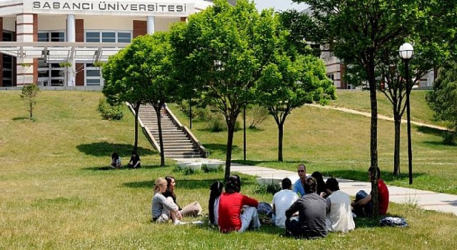 Sabancı Üniversitesi Lise Öğrencilerine Üniversite Deneyimi Yaşatmayı Sürdürüyor