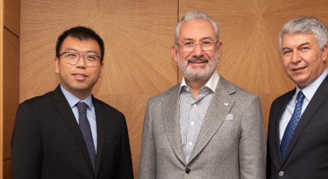 TOSYALI HOLDİNG’DEN DÜNYANIN EN BÜYÜK ÇATI ÜSTÜ GÜNEŞ ENERJİSİ PROJESİ