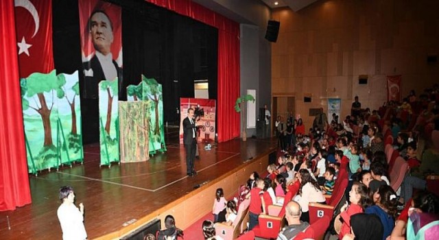 Çocuklar bayramı coşkuyla kutladı