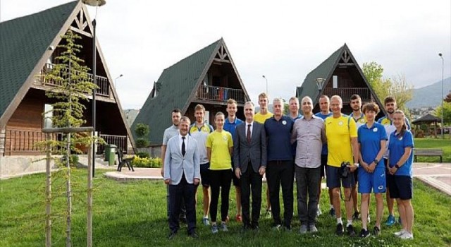 İnegöl Belediyesi’nin Konuğu Olan Ukraynalı Sporcular Türkiye’den Ayrıldı