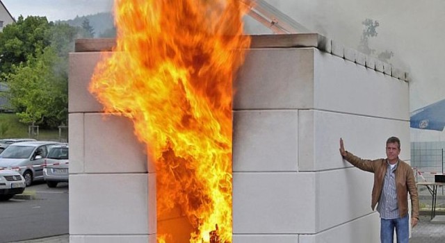 Fabrika yangınlarındaki hasar, yanmaz malzemeyle azaltılabilir