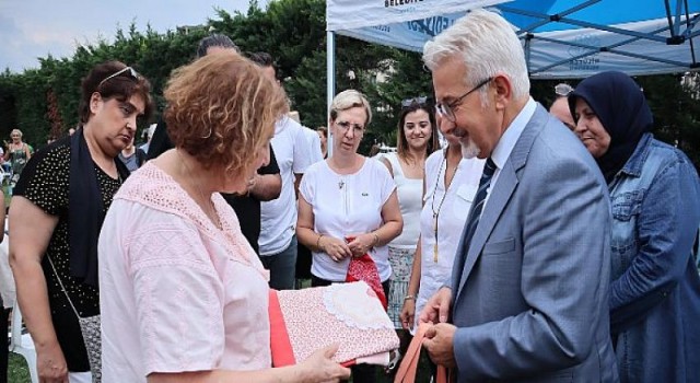 Aşırı tüketime karşı ikinci el eşyaları takas yaptılar