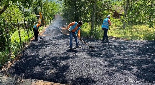 Kartepe Bölgesinde Üstyapı Çalışmaları Sürüyor