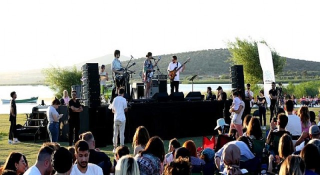 Akçalar’da günbatımında caz keyfi