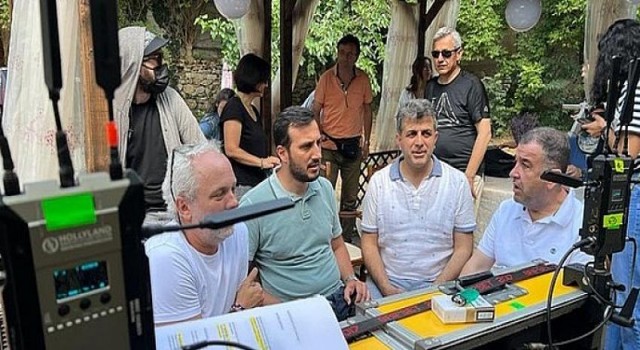 Bağcılar Belediye Başkanı Abdullah Özdemir, Üsküp’te Balkan Ninnisi dizisinin setini ziyaret etti