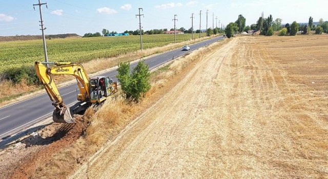 Bir hayal daha hayata geçiyor: Yeni bisiklet yolu için kazma vuruldu