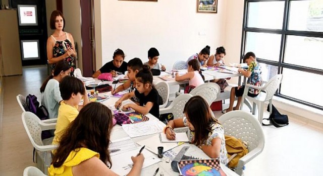 Çukurova Belediyesi Mola Evi’nde Renkli Günler