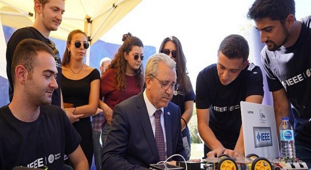 Huzurlu Üniversite, Kaliteli Eğitim, Aydınlık Gelecek: Ege Üniversitesi