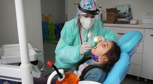 Karşıyakalı çocuklara ücretsiz diş sağlığı hizmeti