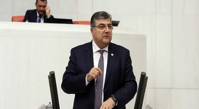 Milletvekili Sındır, “1 yıl önce uyardık, asbestli ölüm gemisi istemiyoruz!”