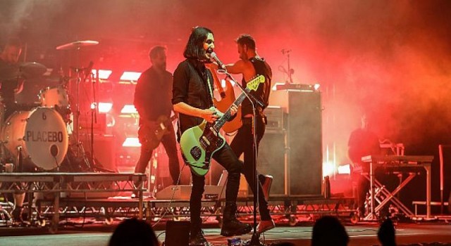Placebo’nun Zorlu PSM Konseri Nefesleri Kesti!