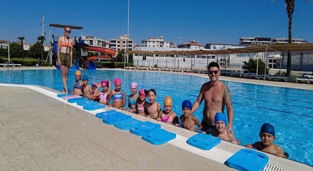 Torbalı Belediyesi’nde yüzme kursları başladı
