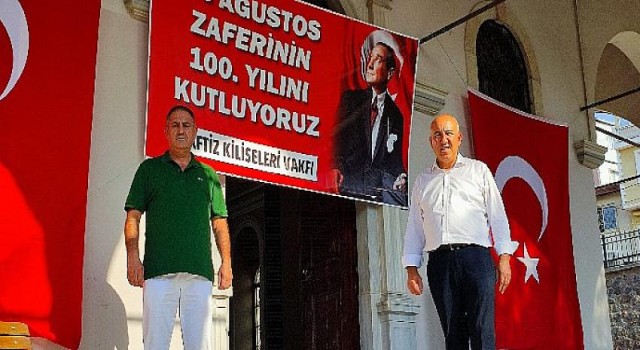 Zafer Bayramı tarihi kilisede dualarla kutlandı
