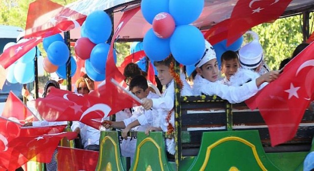 Edremit Belediyesi’nden toplu sünnet şöleni