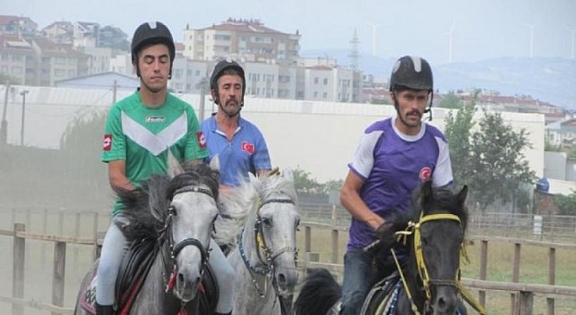Gölcük Belediyesi Rahvan Atı Bursa Zafer Koşusunda İkinci Oldu