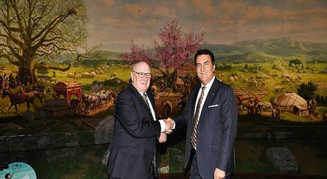 Bursa’nın Erguvanları Almanya’da Kök Salacak