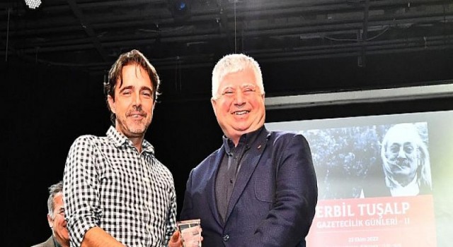 Soykan ödülünü Özuslu’dan aldı