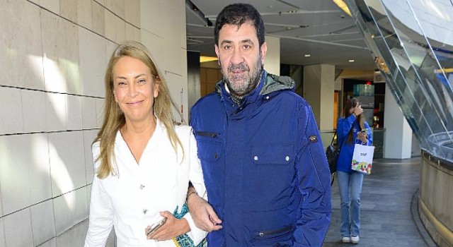 Zen Pırlanta Yönetim Kurulu Başkanı iş insanı Emil Güzeliş ve eşi öğle yemeğindeydi