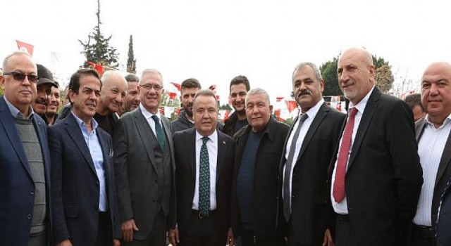 Antalya Hali’nde yeni sezon açıldı