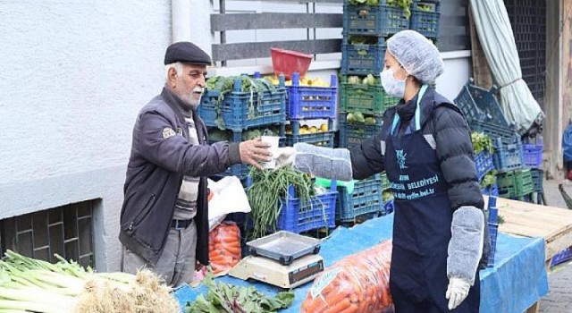 Aydın Büyükşehir Belediyesi Sabahları Sıcak Çorba İkramı Başladı