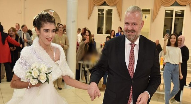 Genç kızın gelinlik hayali gerçek oldu