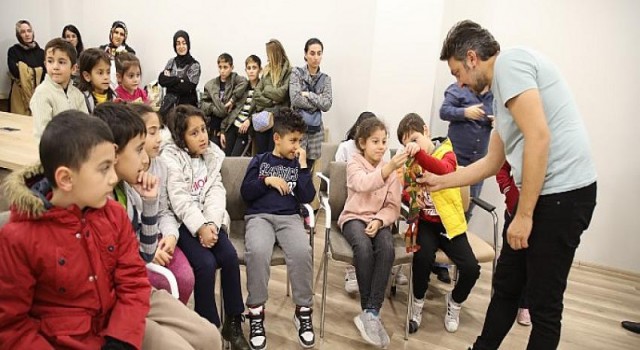 İstanbul Şehir Tiyatroları, Kütüphanelerde Çocukları Karagöz Ve Kukla İle Buluşturdu