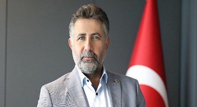 Bayraklı’nın sokakları kilit parke ile yenileniyor