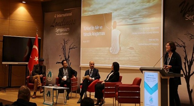 Gençlerin yüzde 40’ı kendini “sıkça yalnız” hissediyor