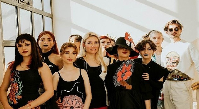 “Giyilebilir Sanat” sergisi görücüye çıktı