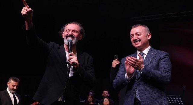 Hakk&#39;ın ve hakikatin şairi Akif&#39;e Büyükşehir&#39;den unutulmaz gece