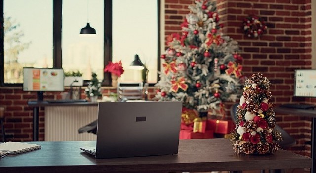 Her 10 Çalışandan 8&#39;i Yılbaşını Evinde Geçirecek